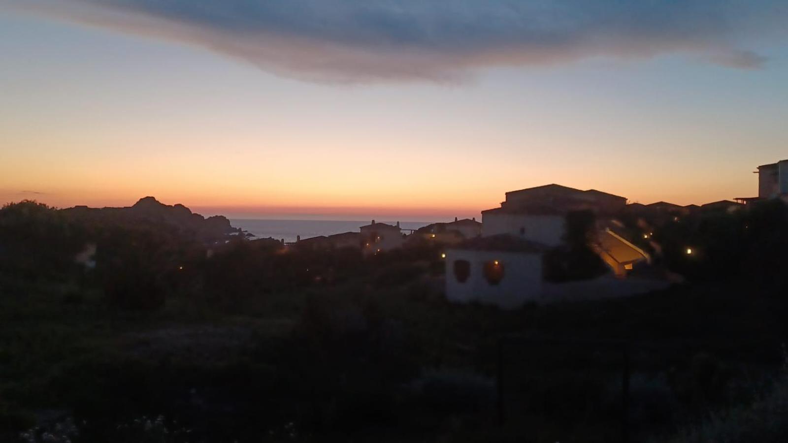 Residence Cala Rossa Isola Rossa Exterior photo